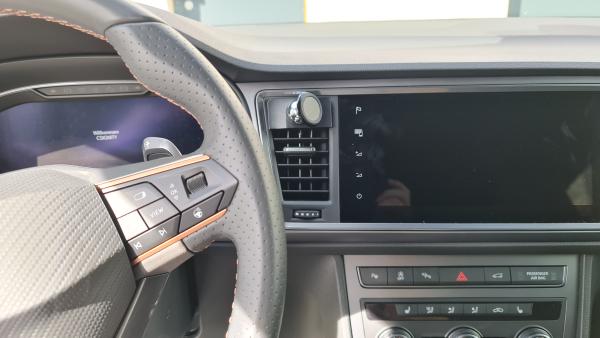 RS-Mount, fahrzeugspezifischer Handyhalter passend für Seat Ateca und Ateca Cupra links neben Bildschirm, Made in Germany